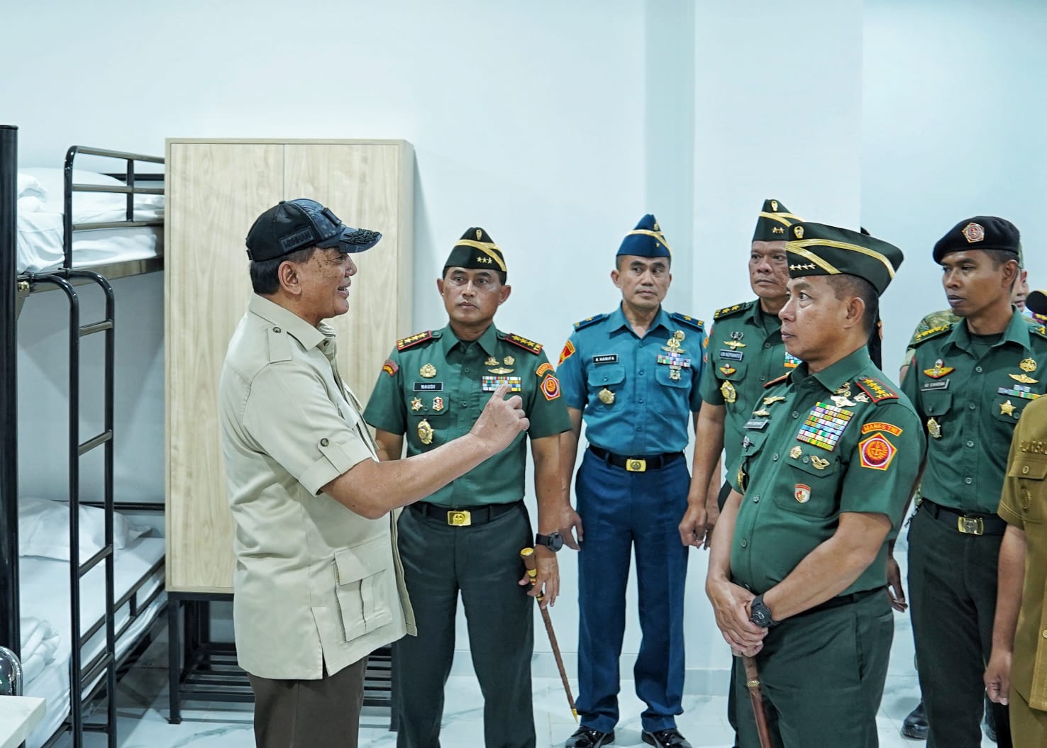 Panglima TNI Dampingi Menhan Resmikan Sarpras Dik Pa PK TNI di Kodiklat TNI Serpong Panglima TNI Dampingi Menhan Resmikan Sarpras Dik Pa PK TNI di Kodiklat TNI Serpong