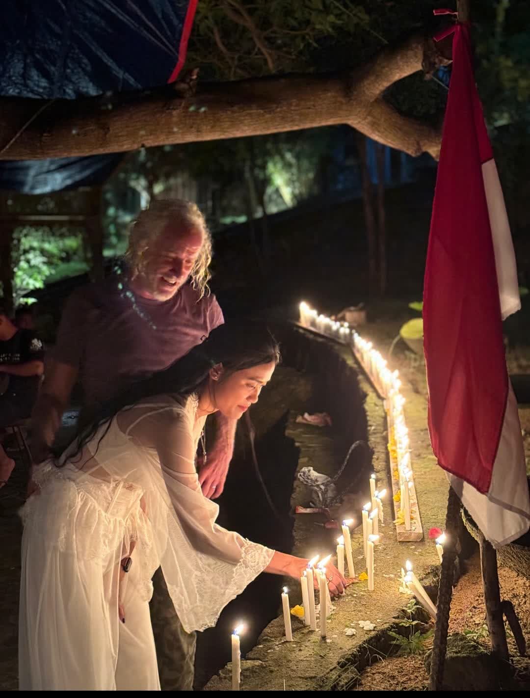 Migi Rihasalay Rayakan Tahun Baru 2026 dalam Kesederhanaan dan Doa, Nyalakan 1000 Lilin bagi Sumatra