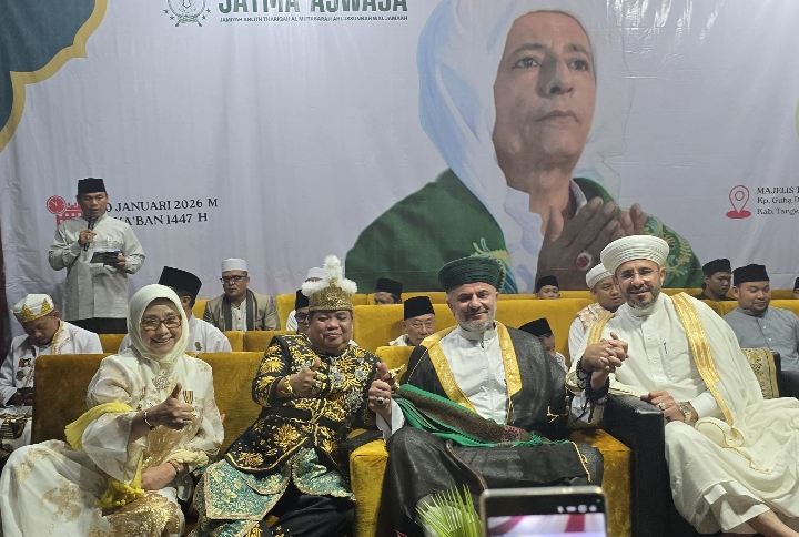 Dzikir Kebangsaan Rajeg, Maharaja Kutai Mulawarman Anugerahkan Karunia Kaseh kepada Ulama dan Tokoh Bangsa
