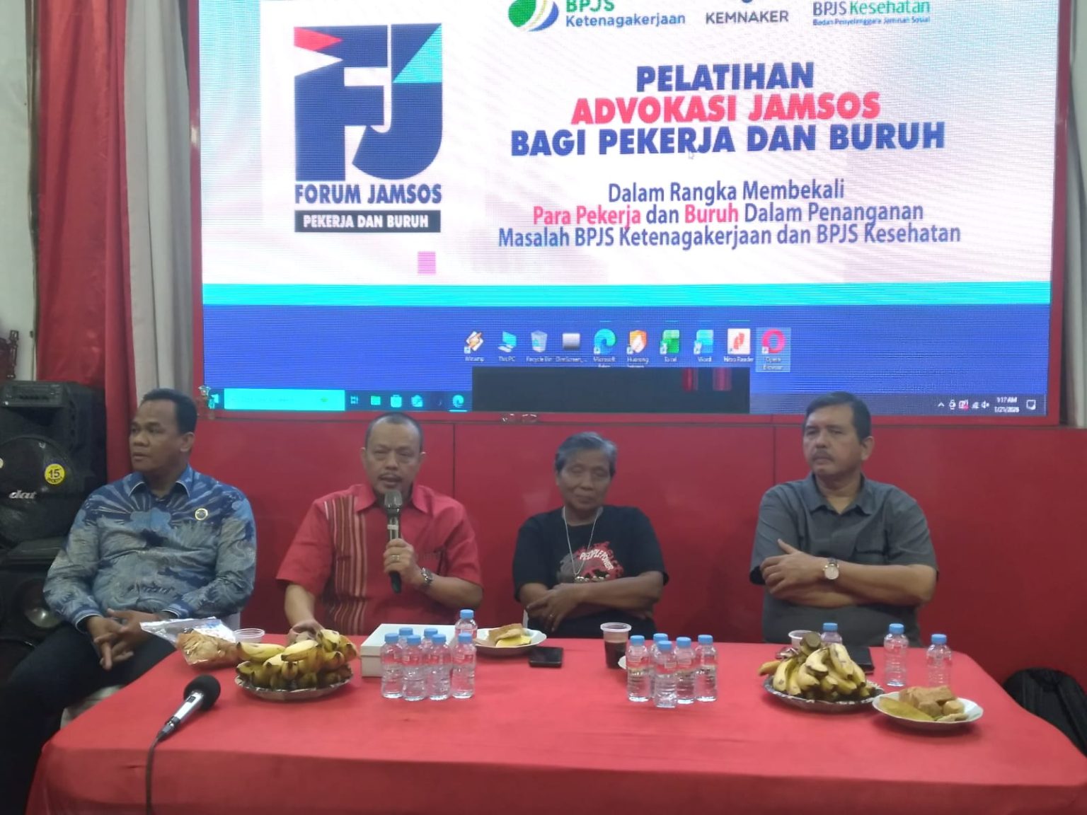 Forum Jamsos Tegaskan Jaminan Sosial Hak Konstitusional Pekerja dan Buruh Forum Jamsos Tegaskan Jaminan Sosial Hak Konstitusional Pekerja dan Buruh