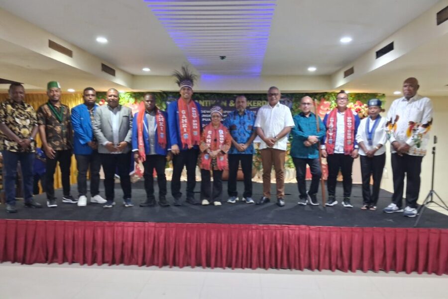 Ketum DPP GAKMI “Sahat Martin Philip Sinurat” Lantik Pengurus DPD GAKMI Papua Barat Daya