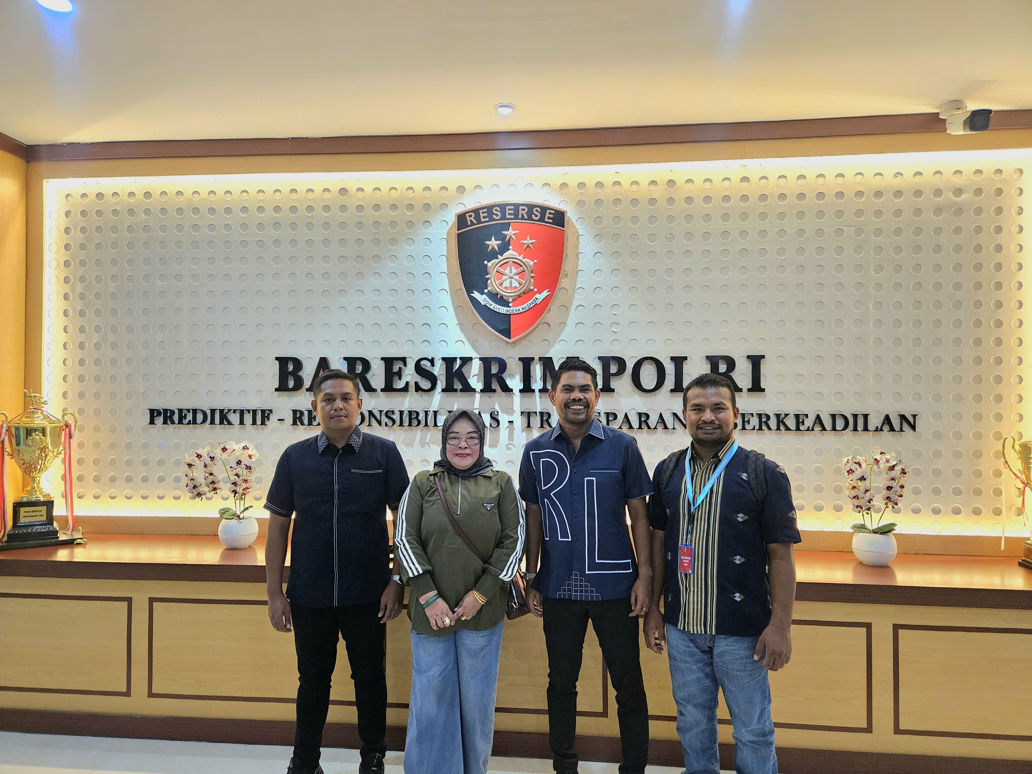 Pelelala Attorney Ay Law (Datangi Mabes POLRI) Desak Proses Oknum Anggota Polda Maluku Terlibat Perkara Sianida Pelelala Attorney Ay Law (Datangi Mabes POLRI) Desak Proses Oknum Anggota Polda Maluku Terlibat Perkara Sianida