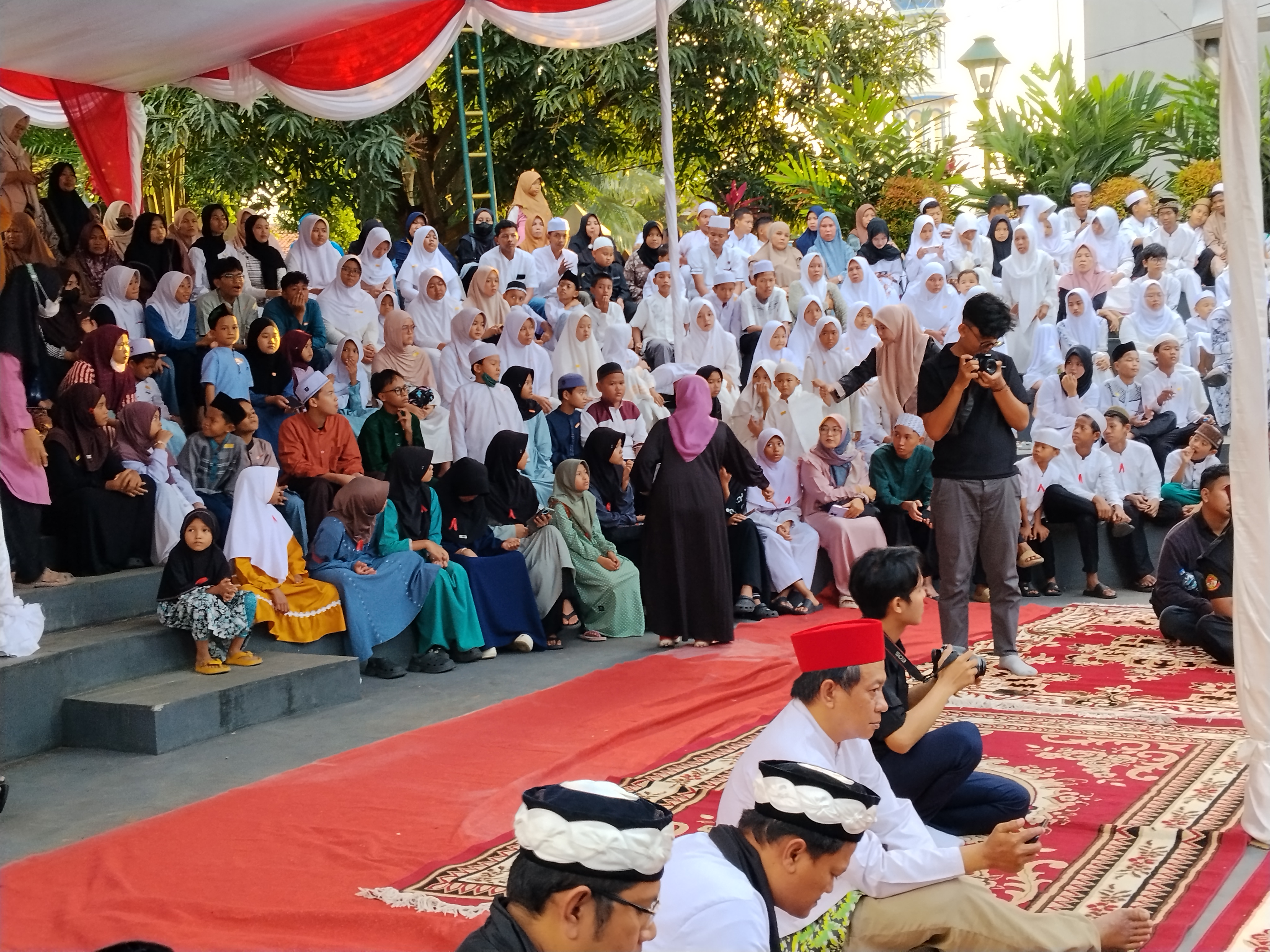 Dewan Adat Bamus Betawi Gelar Buka Puasa dan Pemberian Santunan 500 Anak Yatim Sekaligus Doa Bersama Untuk Indonesia