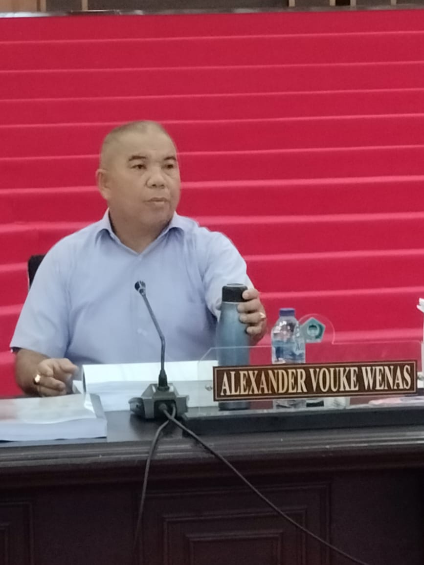“MEMALUKAN! Oknum DPRD Bitung Diduga Tipu Sesama Wakil Rakyat — Uang Raib, Barang Tak Pernah Ada!”