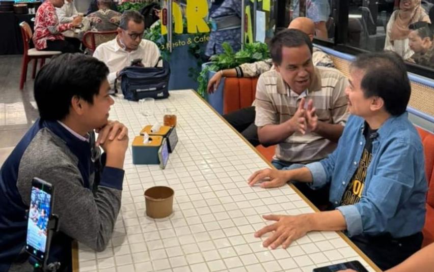 Ketika Jokowi dan Roy Suryo Cs Berdamai Dengan Cara Bermartabat