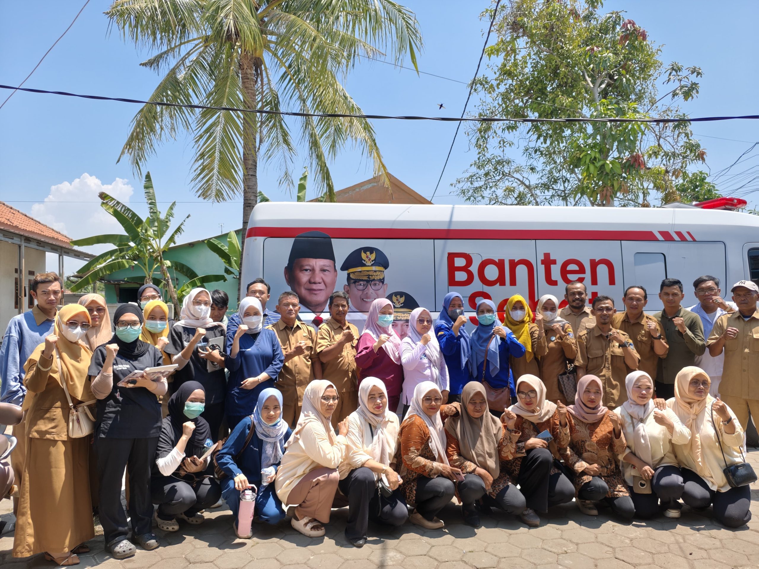 SIARAN PERS: PELAYANAN KESEHATAN GRATIS MELALUI MOBILE KLINIK BERBASIS TELEMEDICINE DI KECAMATAN PONTANG