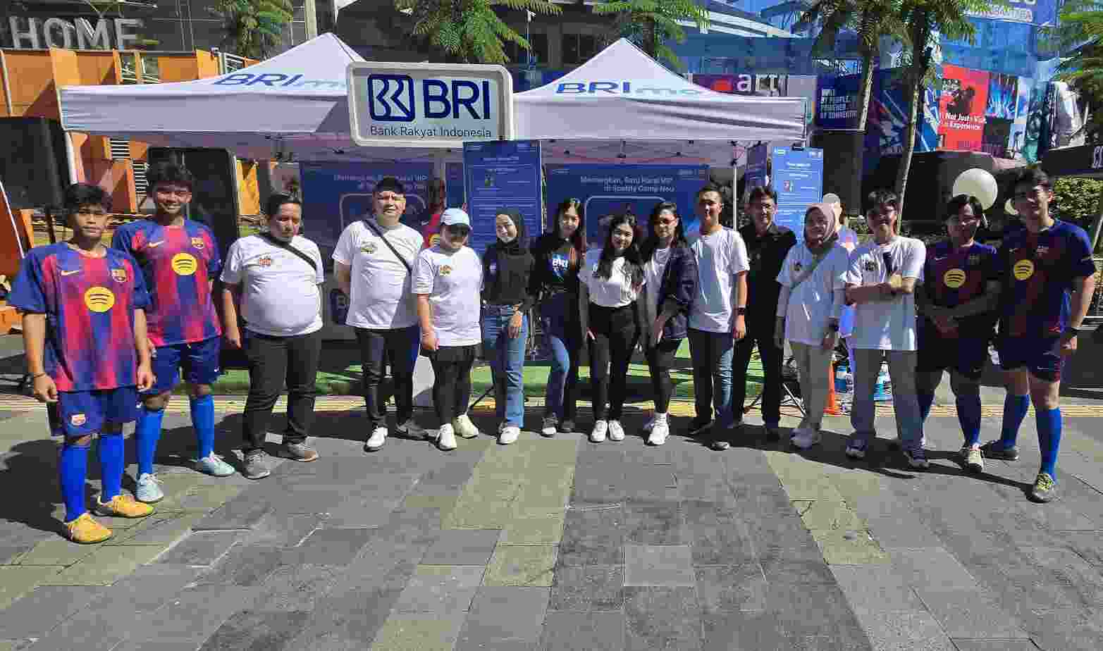 BRI KC Jakarta Sudirman 1 Luncurkan Kartu Debit Edisi Khusus FC Barcelona di CFD Sudirman