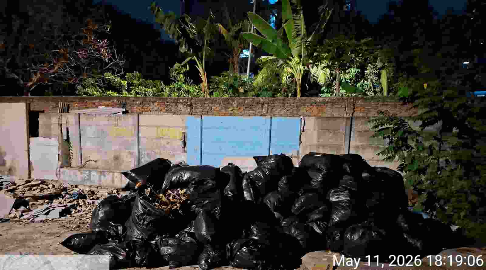 Penumpukan Sampah Hampir Sebulan di Kelurahan Cengkareng Barat Dikeluhkan Warga, Koordinasi Pengurus Lingkungan Dipertanyakan