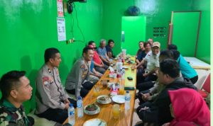 Kabidhumas dan Dirreskrimsus Polda Metro Jaya Serap Aspirasi Warga Cikarang Barat Lewat Program Jakarta On The Spot Kabidhumas dan Dirreskrimsus Polda Metro Jaya Serap Aspirasi Warga Cikarang Barat Lewat Program Jakarta On The Spot