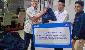 BRI KC Cibubur Salurkan 100 Paket Sembako bagi Korban Bencana di Kabupaten Bogor