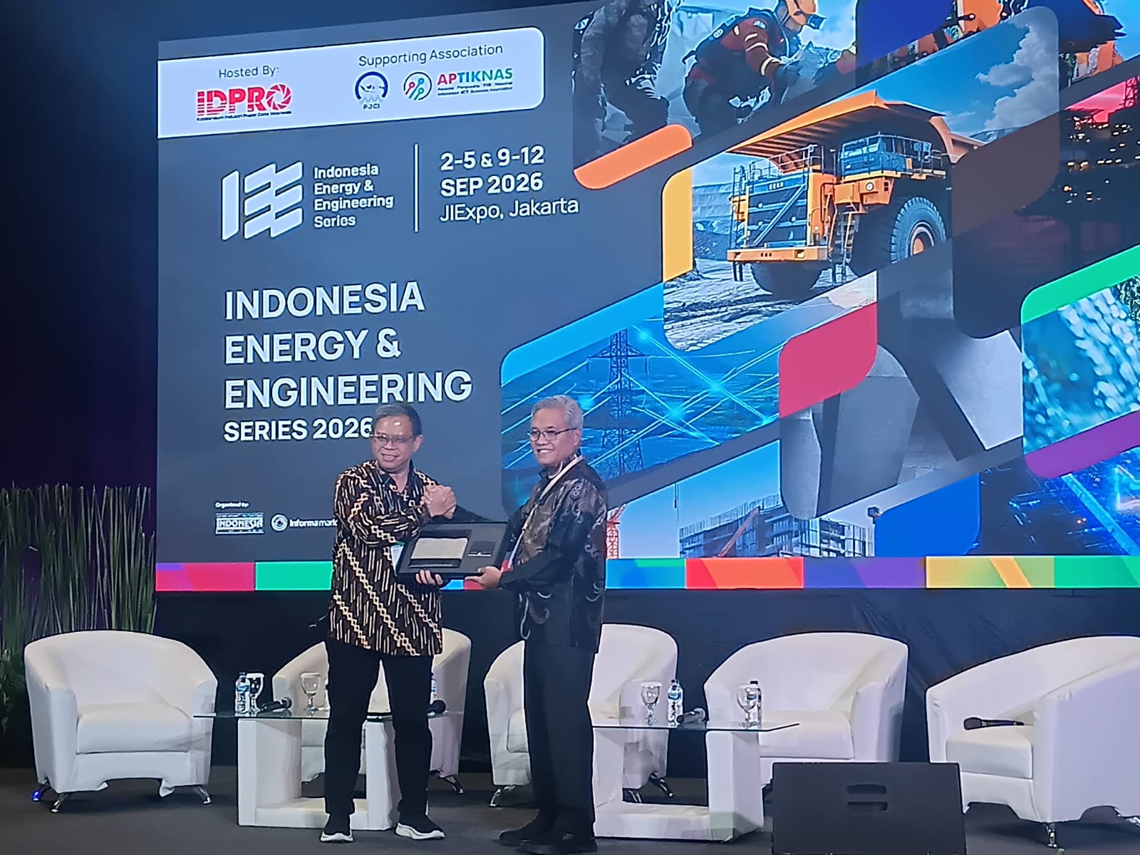 Direktur Keamanan Siber dan Sandi Teknologi Informasi Komunikasi, Media, dan Transportasi BSSN, Nur Achmadi Salmawan : Keamanan Fisik Tidak Lagi Cukup Keamanan Siber Kini Menjadi Fondasi Baru Bagi Infrastruktur Kritis Kita