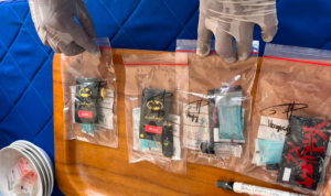 GAGALKAN PEREDARAN NARKOTIKA, TNI AL AMANKAN RIBUAN CARTRIDGE LIQUID VAPE TERINDIKASI KOKAIN DI LAMPUNG