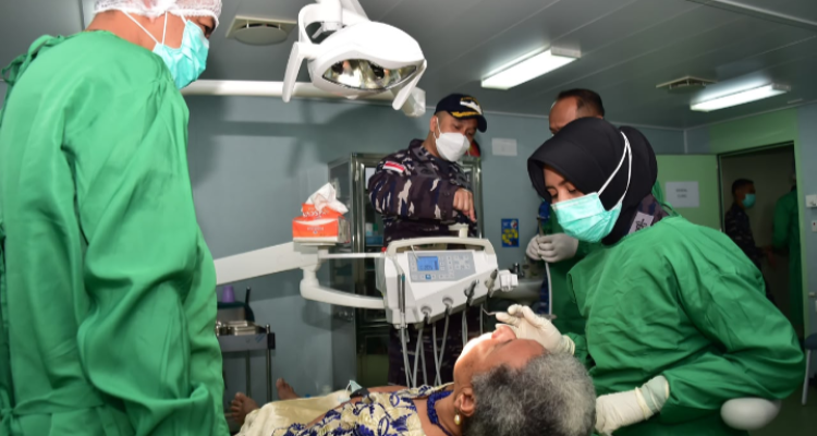 HADIRKAN KEPEDULIAN DI PASIFIK, SATGAS PORT VISIT 2026 BERIKAN PELAYANAN KESEHATAN DI FIJI