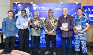 Wakasau Hadiri Peluncuran “Beyond 150” Mewujudkan ITB Menjadi Rangking Top Dunia Wakasau Hadiri Peluncuran “Beyond 150” Mewujudkan ITB Menjadi Rangking Top Dunia