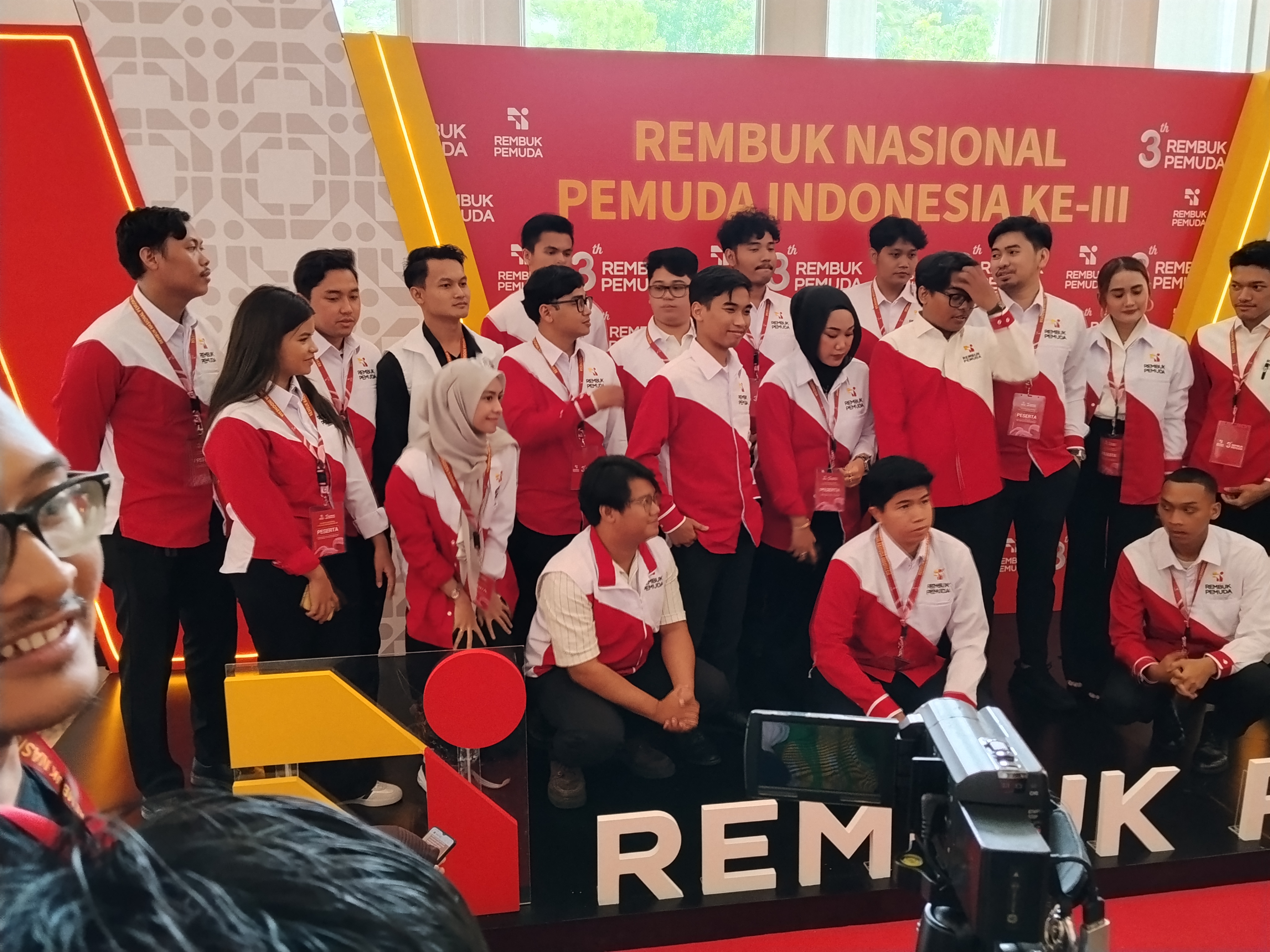 Zainul Ketua Korwil Rembuk Pemuda NTB Mengajak Para Pemuda se-Nusantara Mulai dari Sabang Sampai Merauke, dari Miangas sampai Pulau Rote—Dapat Berkolaborasi dan Memiliki Satu Visi yang Sejalan Zainul Ketua Korwil Rembuk Pemuda NTB Mengajak Para Pemuda se-Nusantara Mulai dari Sabang Sampai Merauke, dari Miangas sampai Pulau Rote—Dapat Berkolaborasi dan Memiliki Satu Visi yang Sejalan